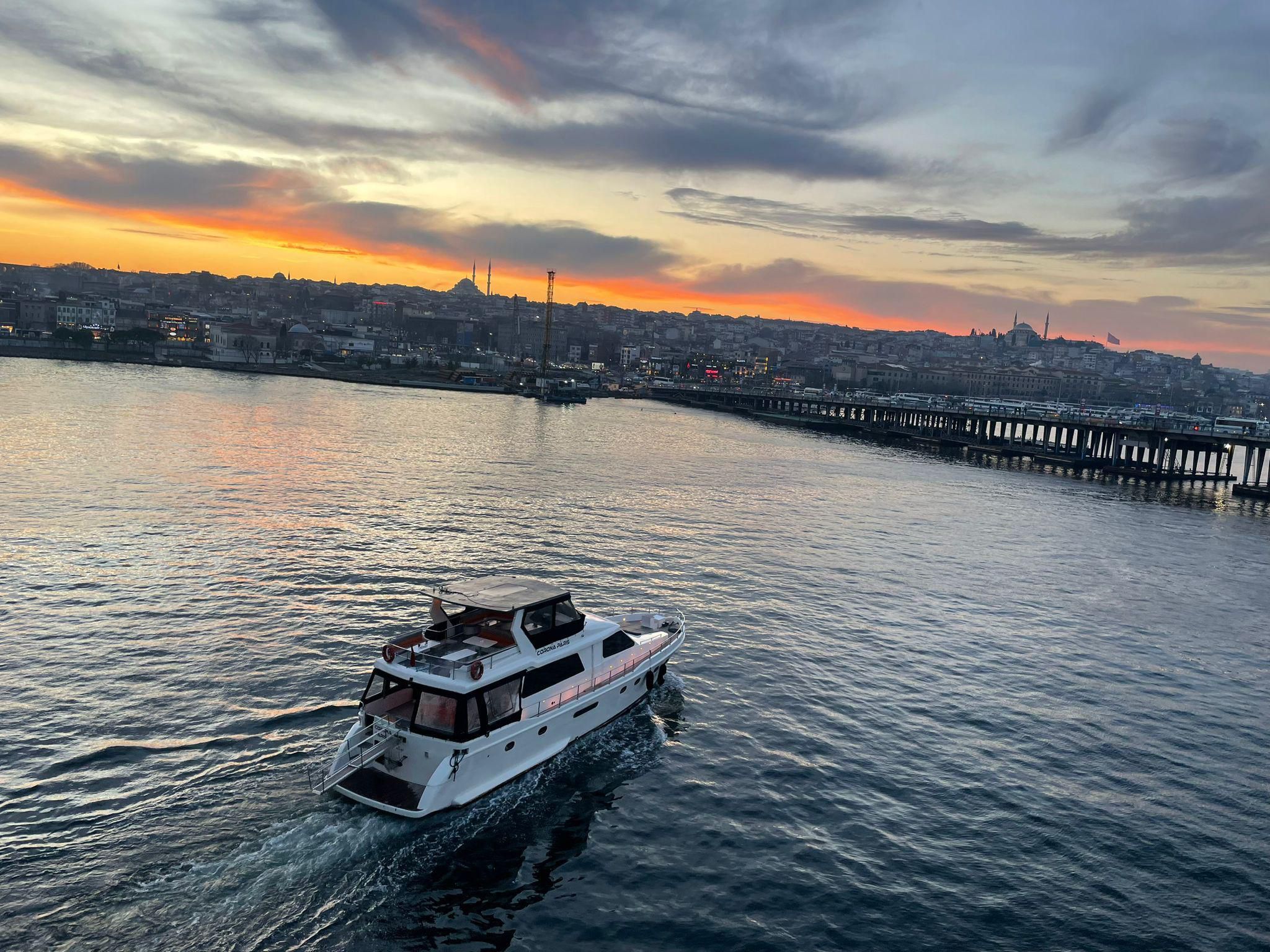 Celebrate Your Graduation with a Yacht Party on the Bosphorus
