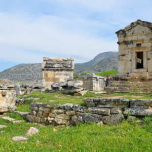 Step into history and nature combined in Hierapolis