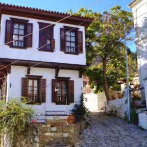 A perfect stop for wine, nature, and charm in Sirince