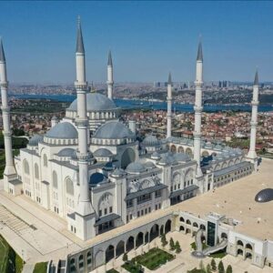 Panoramic views of Istanbul’s skyline from the heart of the Bosphorus