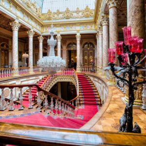 Where Ottoman sultans once ruled—Dolmabahçe Palace in all its glory