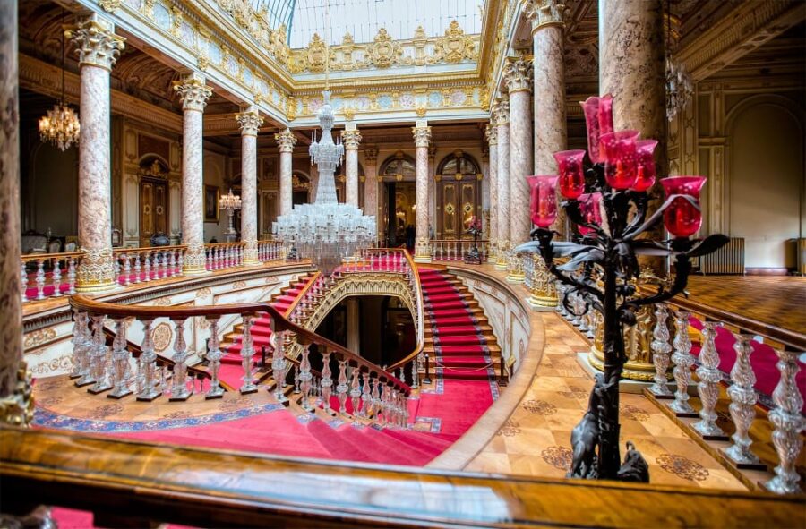 Where Ottoman sultans once ruled—Dolmabahçe Palace in all its glory