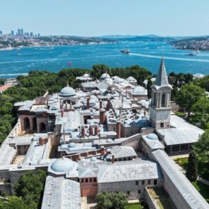 Walk in the footsteps of sultans at the majestic Topkapi Palace