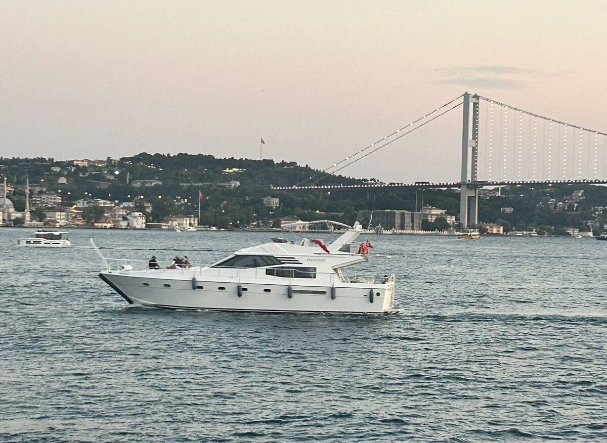 private yacht istanbul